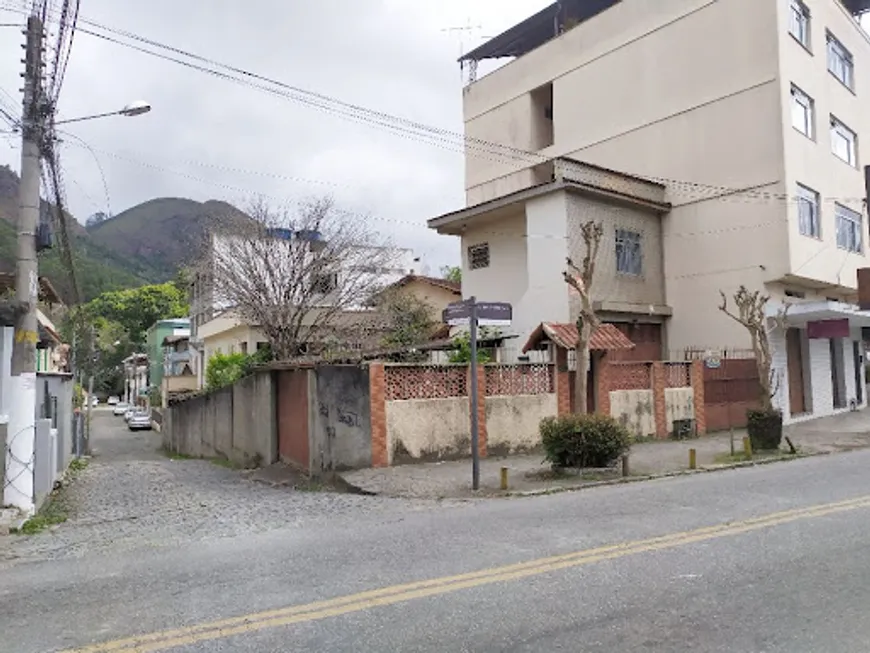 Foto 1 de Casa com 4 Quartos à venda, 200m² em Olaria, Nova Friburgo