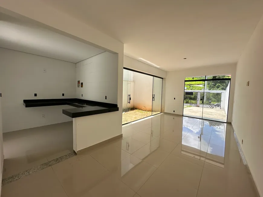 Foto 1 de Casa com 2 Quartos à venda, 160m² em Nacional, Contagem