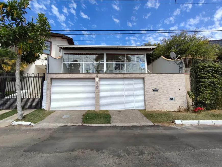 Foto 1 de Casa com 3 Quartos à venda, 250m² em Serra D água, Juiz de Fora