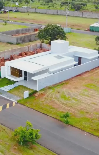 Foto 1 de Casa de Condomínio com 3 Quartos à venda, 200m² em Jardim Botânico, Uberlândia