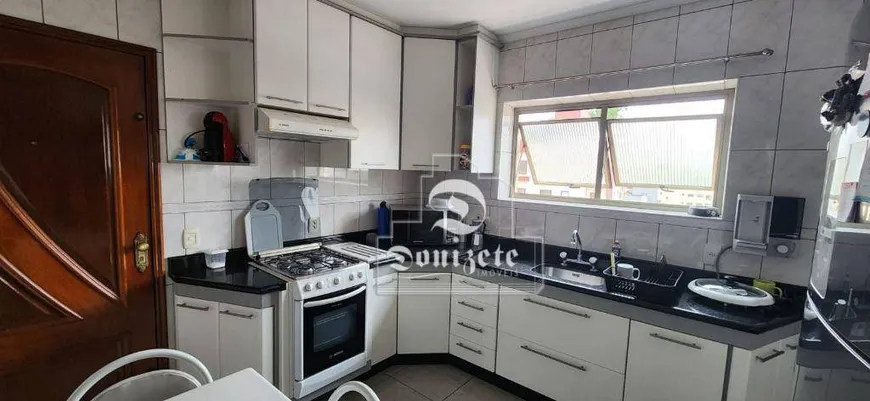 Foto 1 de Casa com 2 Quartos à venda, 168m² em Vila Scarpelli, Santo André