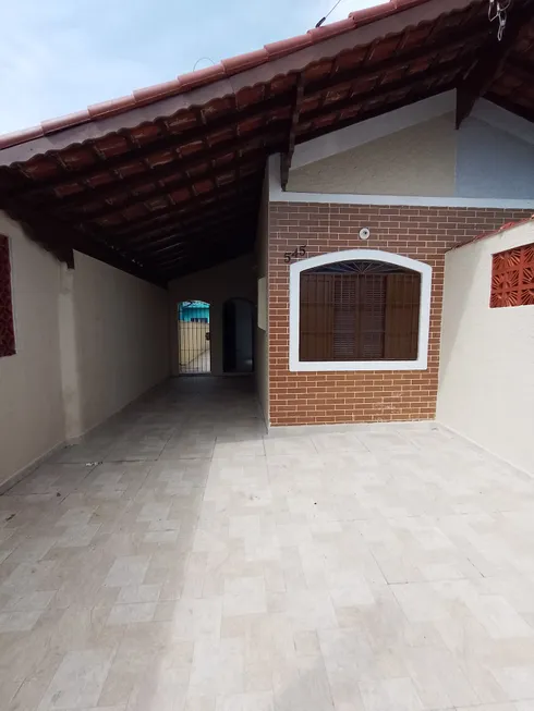 Foto 1 de Casa com 2 Quartos à venda, 68m² em Maracanã, Praia Grande