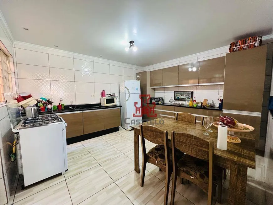 Foto 1 de Casa com 2 Quartos à venda, 145m² em Residencial Abussafe, Londrina