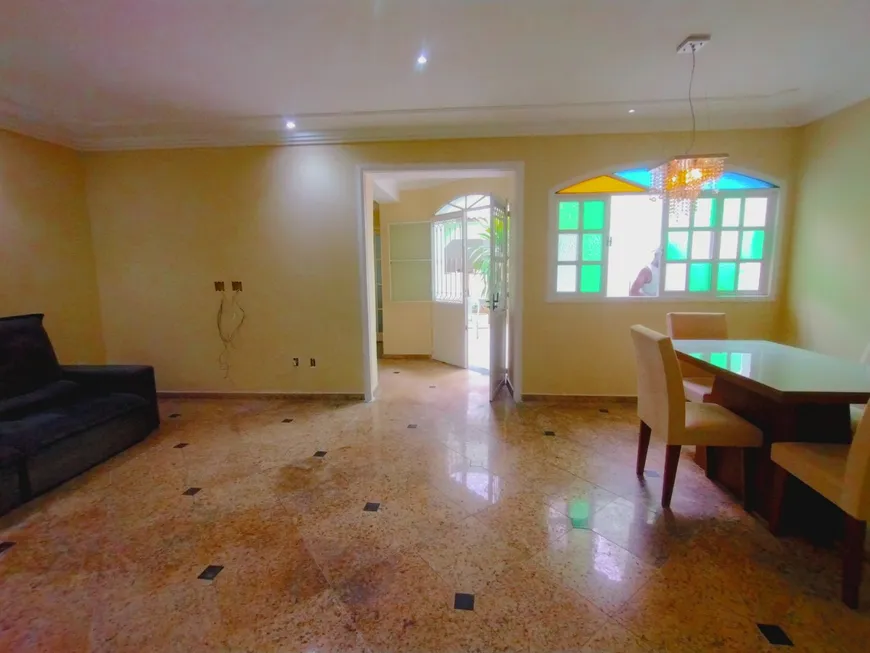 Foto 1 de Casa com 4 Quartos à venda, 350m² em Vila da Penha, Rio de Janeiro