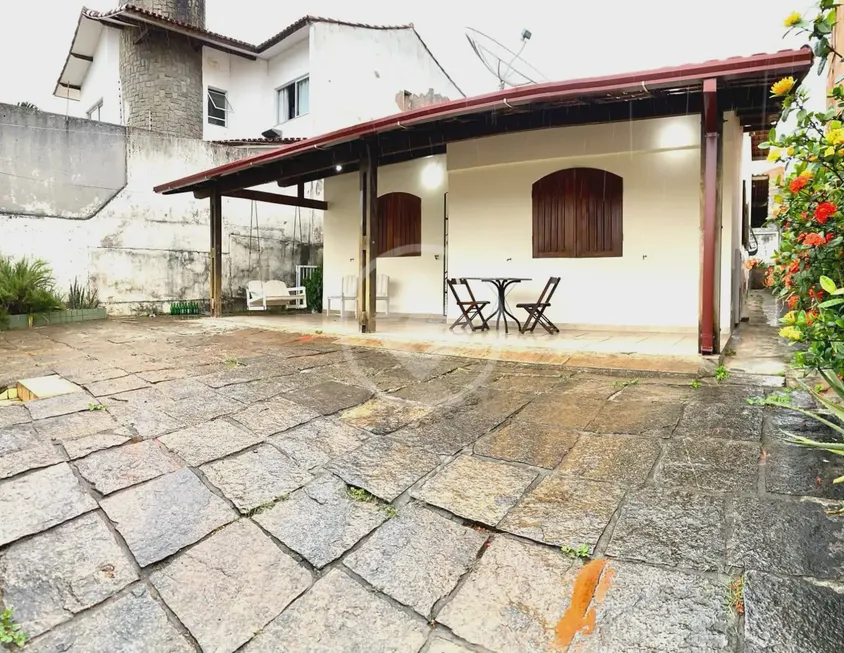 Foto 1 de Casa com 4 Quartos à venda, 217m² em Lagoa Funda, Guarapari
