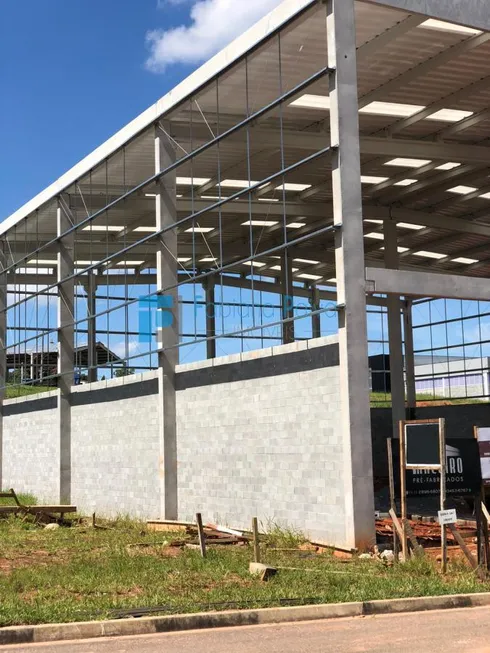 Foto 1 de Galpão/Depósito/Armazém para alugar, 650m² em Centro Industrial, Arujá