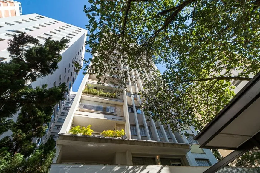 Foto 1 de Apartamento com 3 Quartos à venda, 286m² em Higienópolis, São Paulo