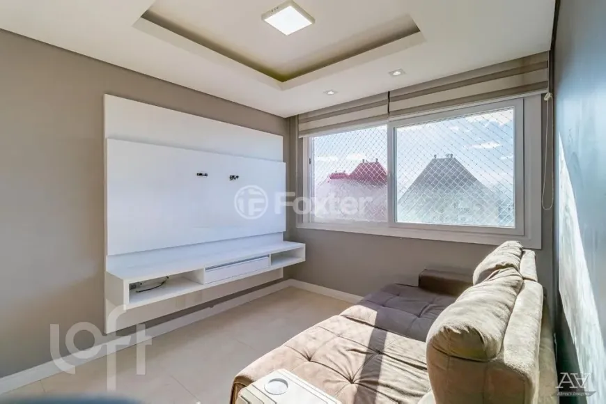 Foto 1 de Apartamento com 3 Quartos à venda, 75m² em São Sebastião, Porto Alegre