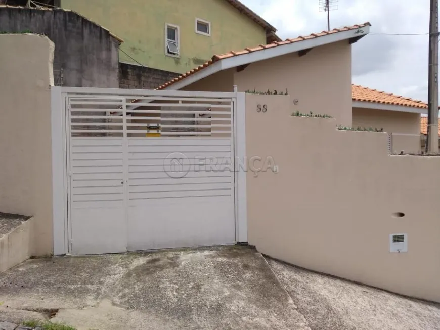 Foto 1 de Casa com 2 Quartos à venda, 55m² em Vila Aprazivel, Jacareí