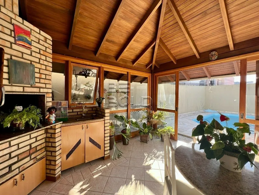 Foto 1 de Casa com 4 Quartos à venda, 234m² em Bom Abrigo, Florianópolis