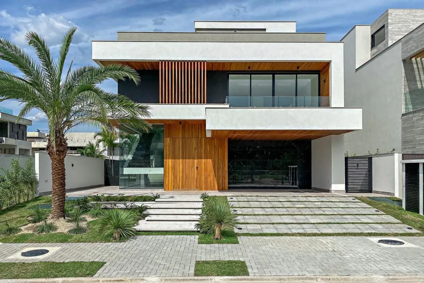 Foto 1 de Casa de Condomínio com 5 Quartos à venda, 300m² em Barra da Tijuca, Rio de Janeiro