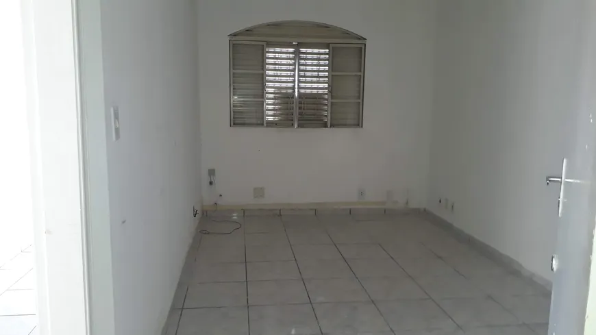 Foto 1 de Sala Comercial com 1 Quarto para alugar, 75m² em Vila Nhocune, São Paulo