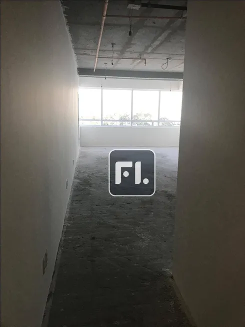 Foto 1 de Sala Comercial para alugar, 244m² em Alphaville, Barueri