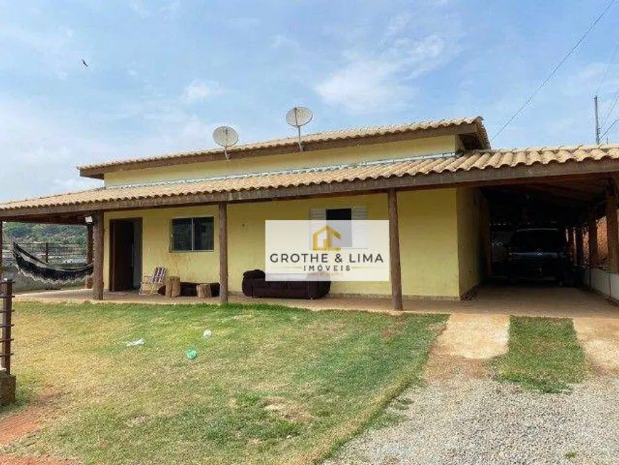 Foto 1 de Fazenda/Sítio com 3 Quartos à venda, 220m² em Barreiro Rural, Taubaté