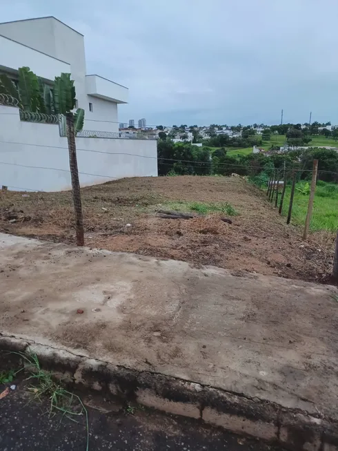 Foto 1 de Lote/Terreno à venda, 360m² em Vigilato Pereira, Uberlândia