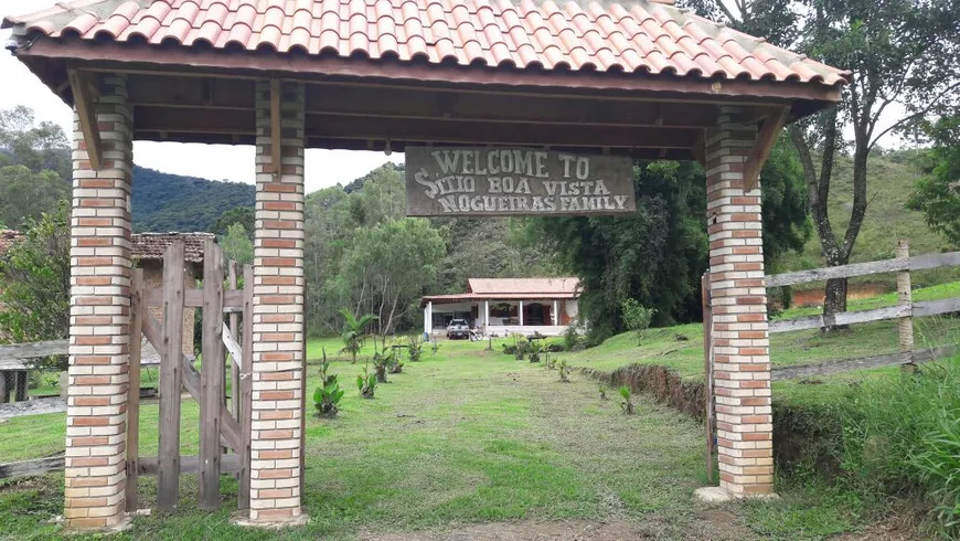 Foto 1 de Fazenda/Sítio com 3 Quartos à venda, 160000m² em Zona Rural, Bocaina de Minas