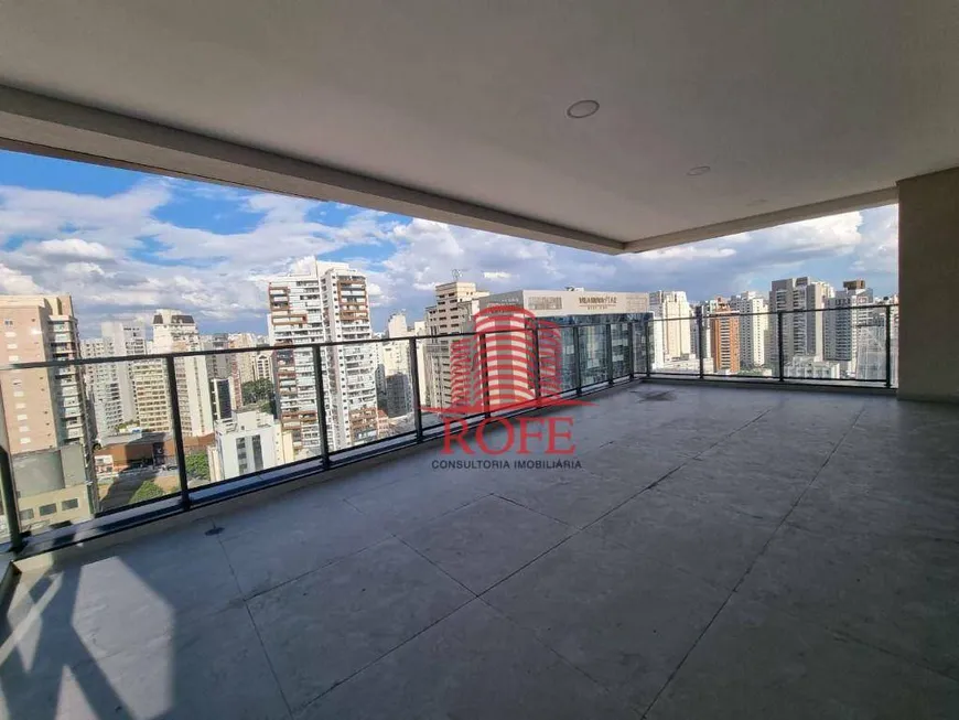 Foto 1 de Apartamento com 4 Quartos à venda, 246m² em Itaim Bibi, São Paulo