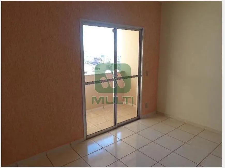 Foto 1 de Apartamento com 3 Quartos à venda, 82m² em Jardim Finotti, Uberlândia