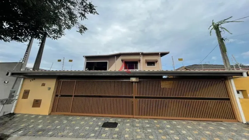 Foto 1 de Casa com 3 Quartos à venda, 290m² em Loteamento Villa Branca, Jacareí