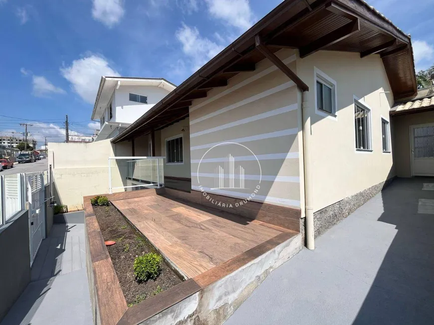 Foto 1 de Casa com 3 Quartos à venda, 130m² em Ipiranga, São José