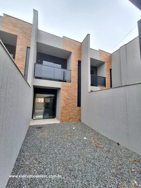 Foto 1 de Casa com 2 Quartos à venda, 70m² em Ubatuba, São Francisco do Sul