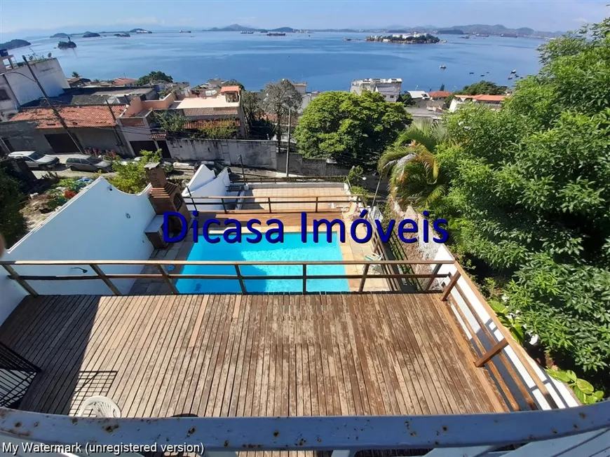 Foto 1 de Casa com 4 Quartos à venda, 294m² em Ilha do Governador, Rio de Janeiro