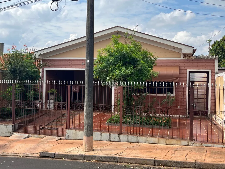 Foto 1 de Casa com 3 Quartos à venda, 189m² em Vila Melhado, Araraquara