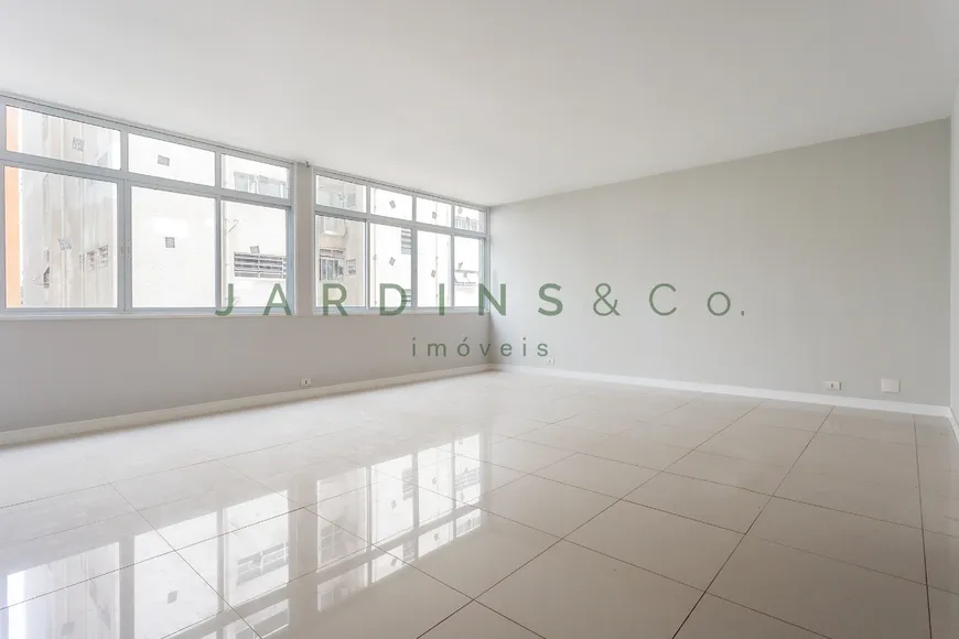 Foto 1 de Apartamento com 3 Quartos à venda, 160m² em Jardim América, São Paulo