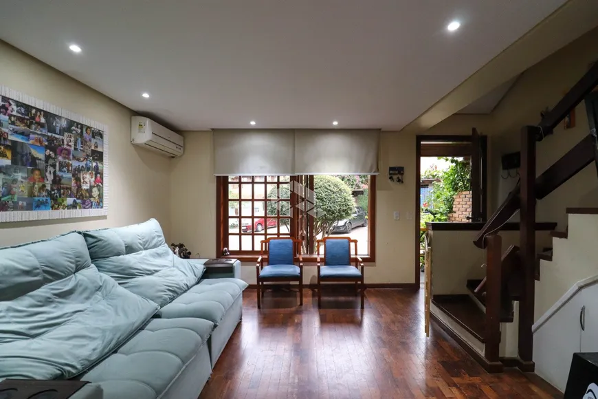 Foto 1 de Casa de Condomínio com 3 Quartos à venda, 95m² em Ipanema, Porto Alegre