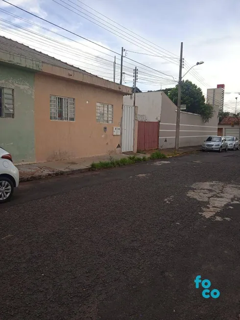 Foto 1 de Lote/Terreno à venda, 480m² em Brasil, Uberlândia