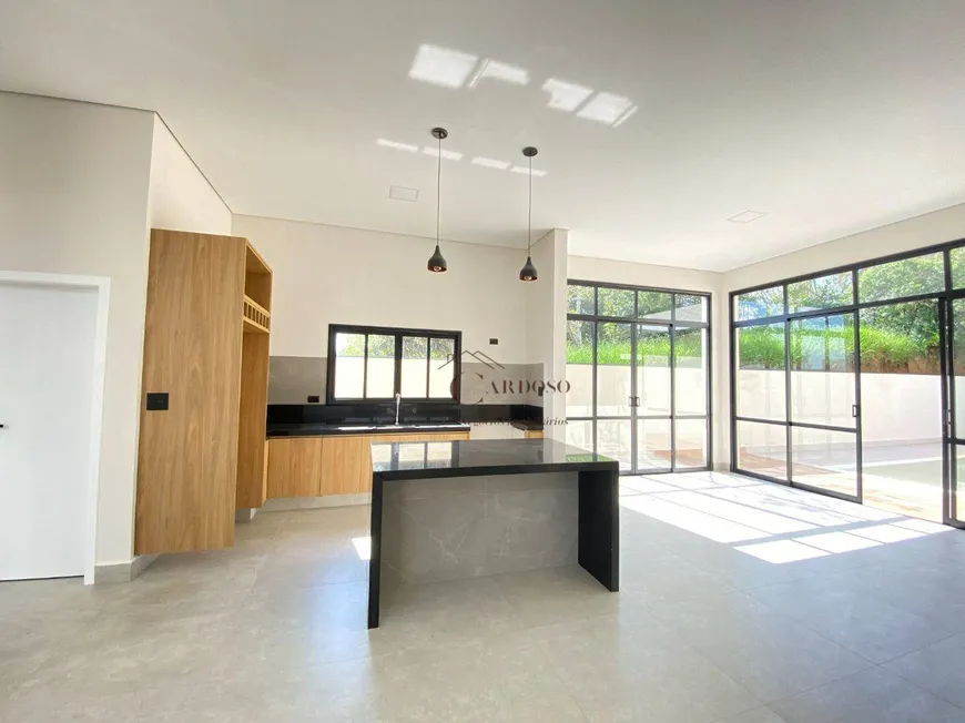 Foto 1 de Casa de Condomínio com 3 Quartos à venda, 270m² em Condominio Villas do Golfe, Itu