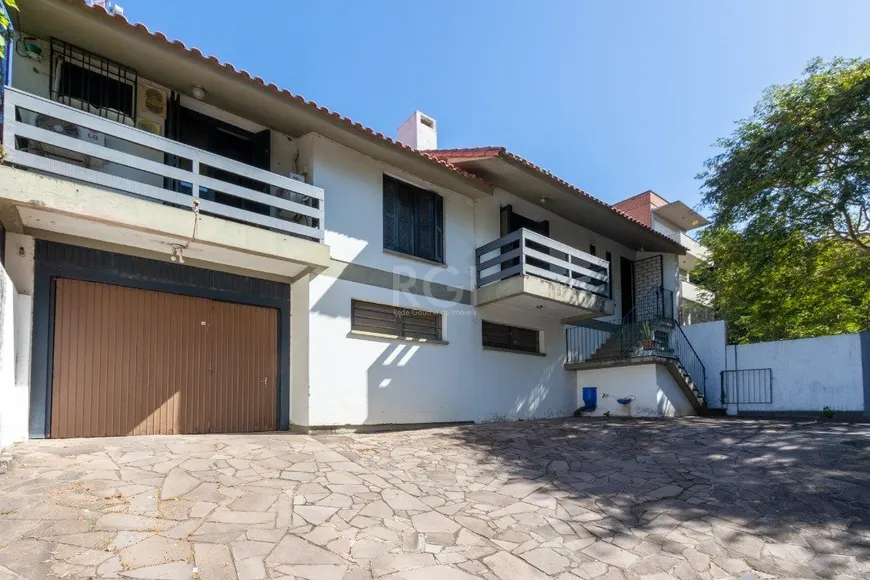 Foto 1 de Casa com 2 Quartos à venda, 287m² em Santa Tereza, Porto Alegre
