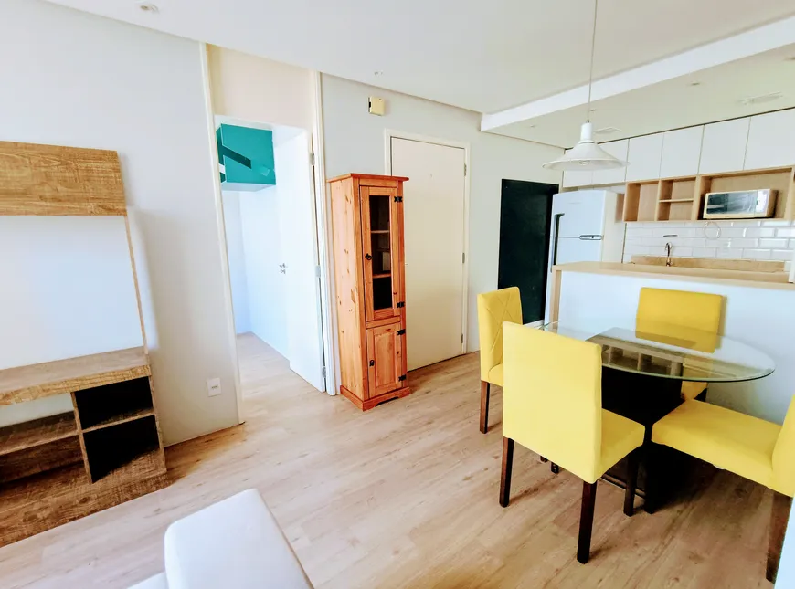 Foto 1 de Apartamento com 3 Quartos à venda, 50m² em Jardim Leopoldina, Porto Alegre