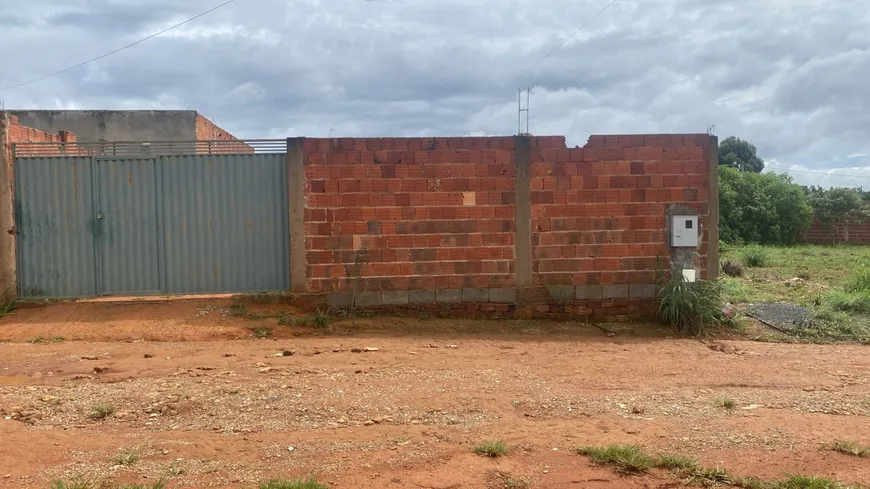 Foto 1 de Lote/Terreno com 1 Quarto à venda, 300m² em Taguatinga Norte, Brasília