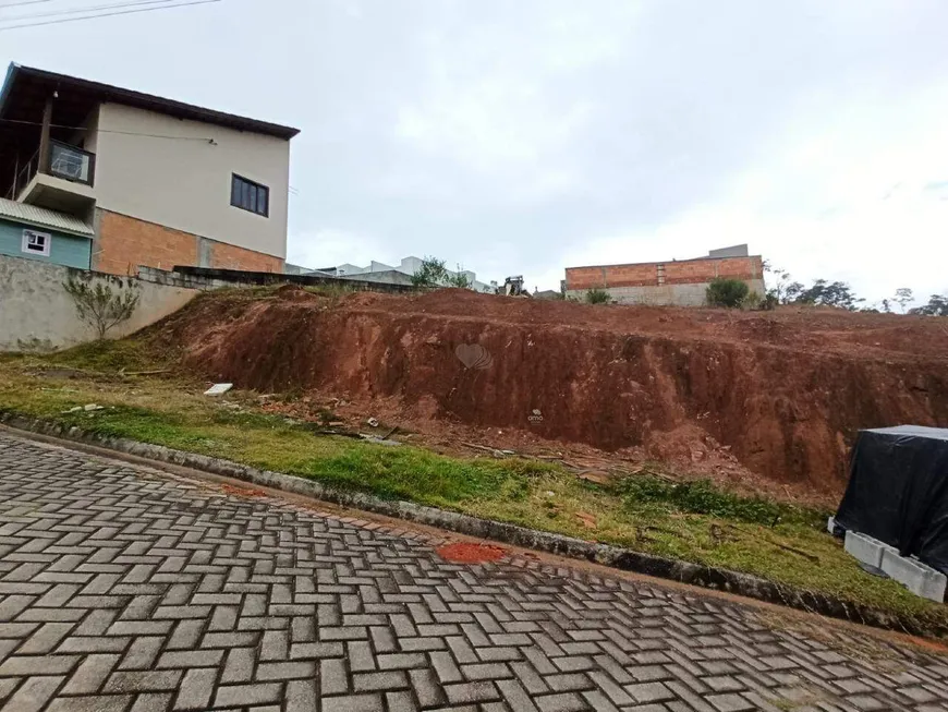 Foto 1 de Lote/Terreno à venda, 417m² em Limeira Baixa, Brusque