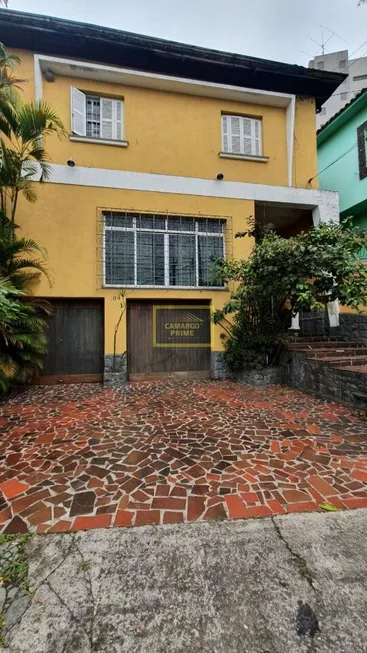 Foto 1 de Casa com 3 Quartos para alugar, 283m² em Jardim Das Bandeiras, São Paulo