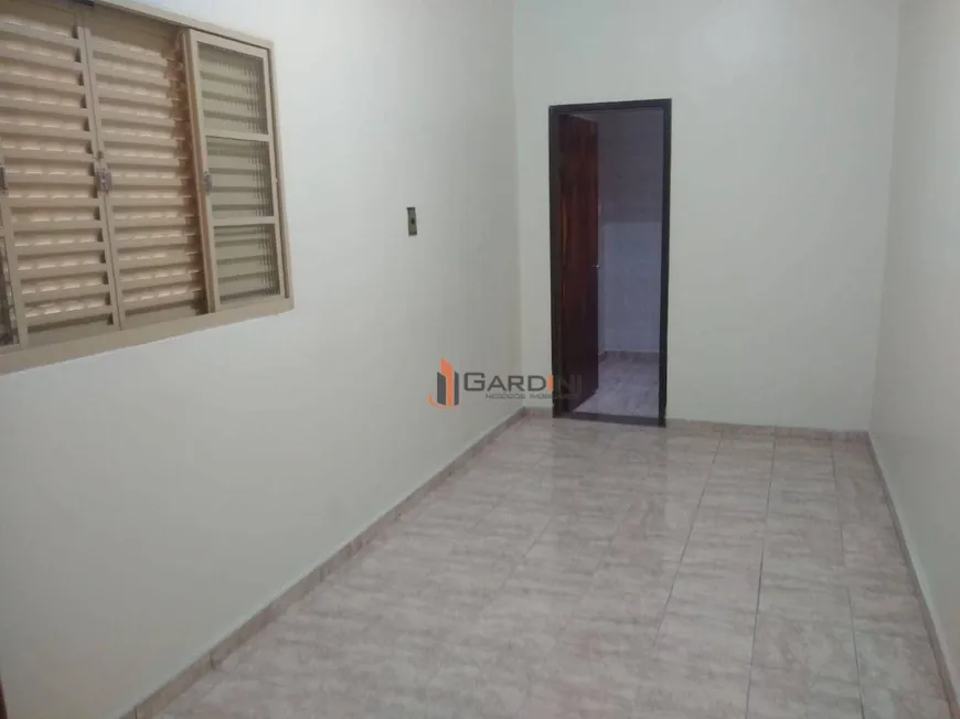 Foto 1 de Casa com 2 Quartos para alugar, 123m² em Centro, Mogi das Cruzes