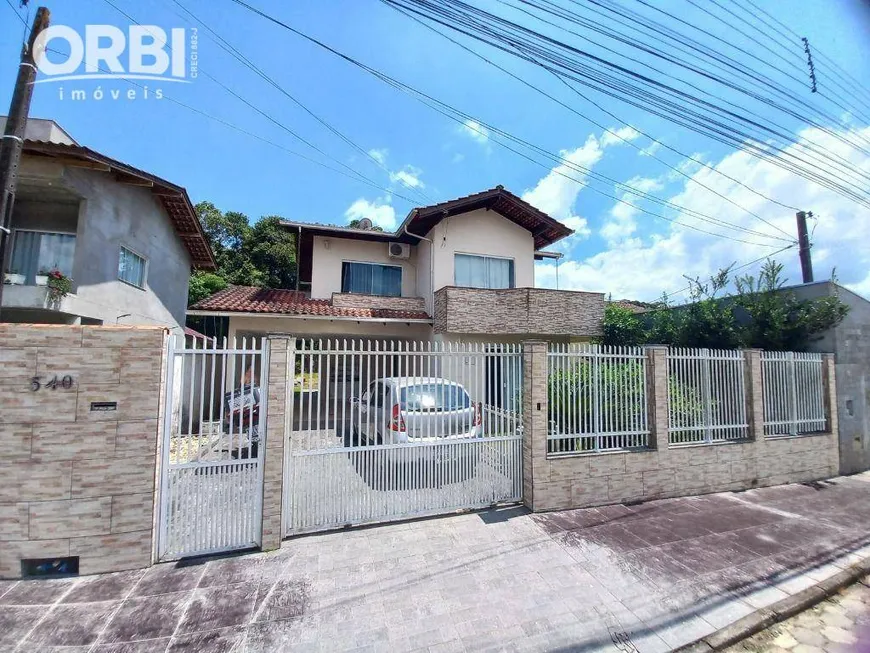 Foto 1 de Casa com 3 Quartos à venda, 178m² em Figueira, Gaspar