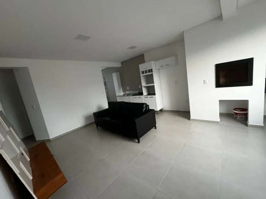 Foto 1 de Apartamento com 2 Quartos para alugar, 65m² em Santa Regina, Camboriú