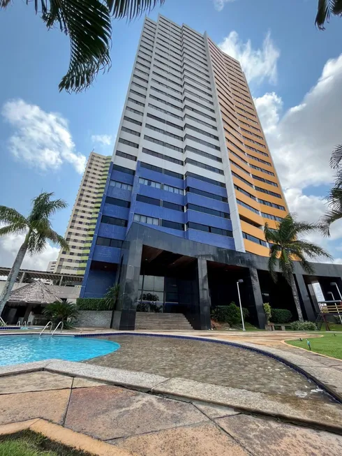 Foto 1 de Apartamento com 3 Quartos à venda, 170m² em Candelária, Natal