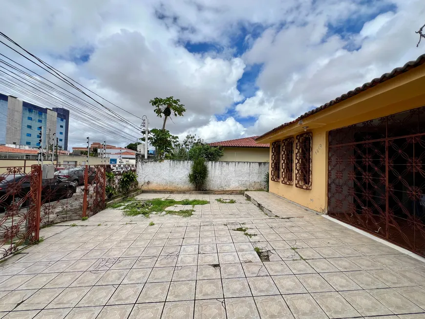 Foto 1 de Casa com 3 Quartos à venda, 409m² em Lagoa Nova, Natal