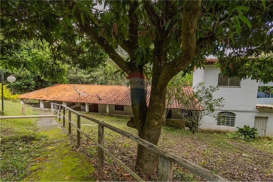 Foto 1 de Fazenda/Sítio com 6 Quartos à venda, 600m² em Condominio Rural Canto da Serra, Santa Luzia