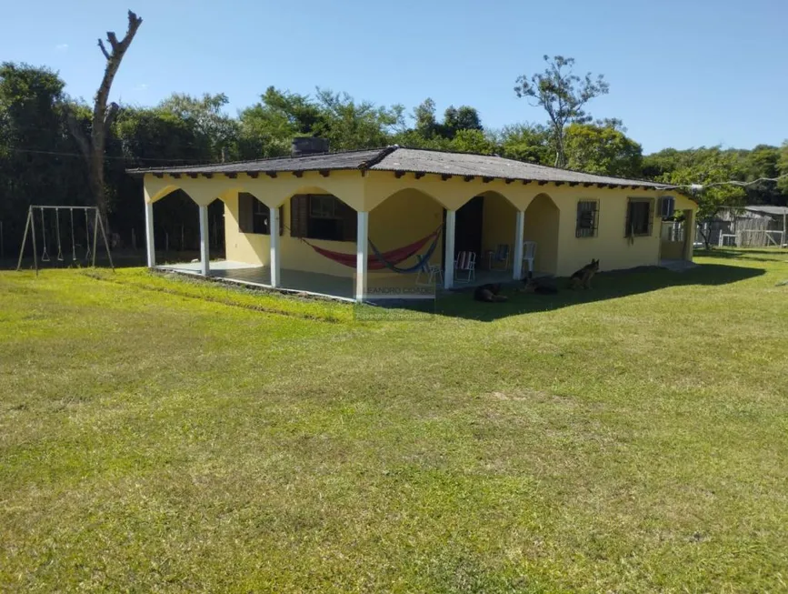 Foto 1 de Fazenda/Sítio com 1 Quarto à venda, 10000m² em Fiuza, Viamão