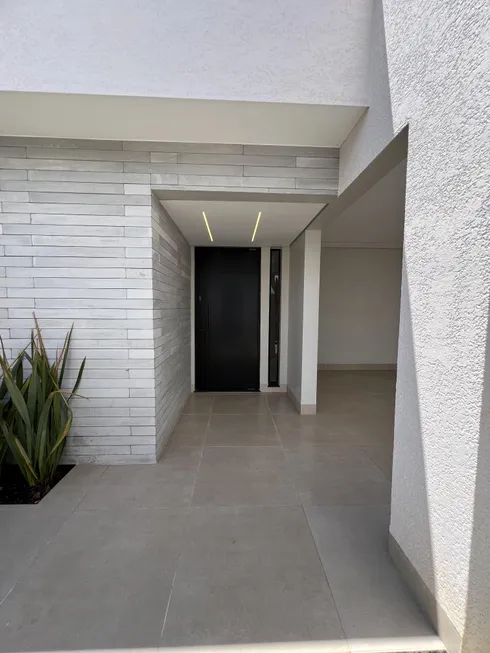 Foto 1 de Casa com 3 Quartos à venda, 194m² em Parque Brasilia 2 Etapa, Anápolis