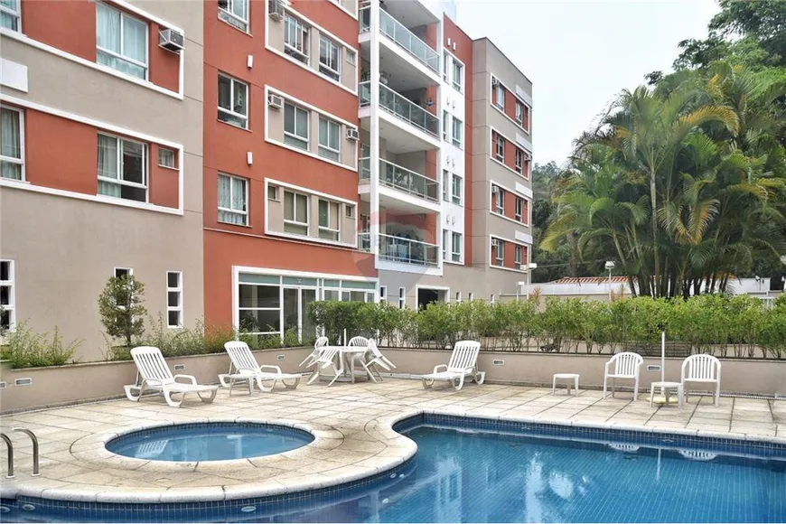 Foto 1 de Apartamento com 3 Quartos à venda, 91m² em Itaipava, Petrópolis