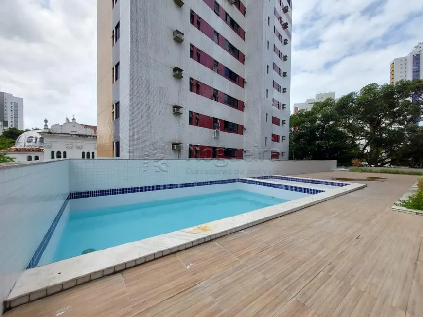 Foto 1 de Apartamento com 4 Quartos à venda, 195m² em Aflitos, Recife
