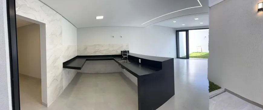 Foto 1 de Sobrado com 3 Quartos à venda, 170m² em Jardim Petrópolis, Goiânia