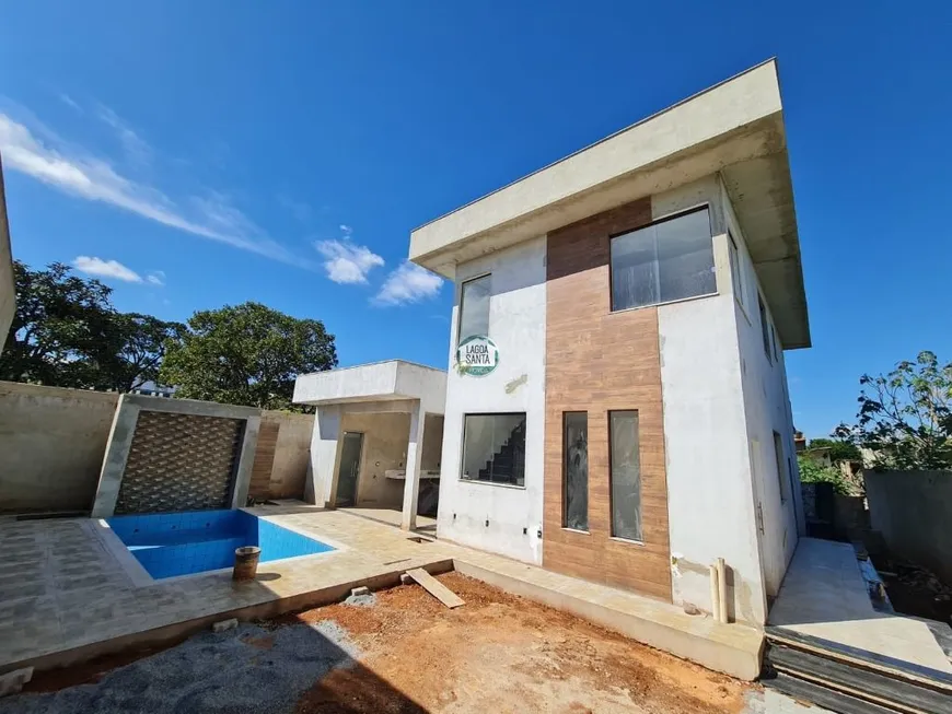 Foto 1 de Casa com 4 Quartos à venda, 156m² em Varzea, Lagoa Santa