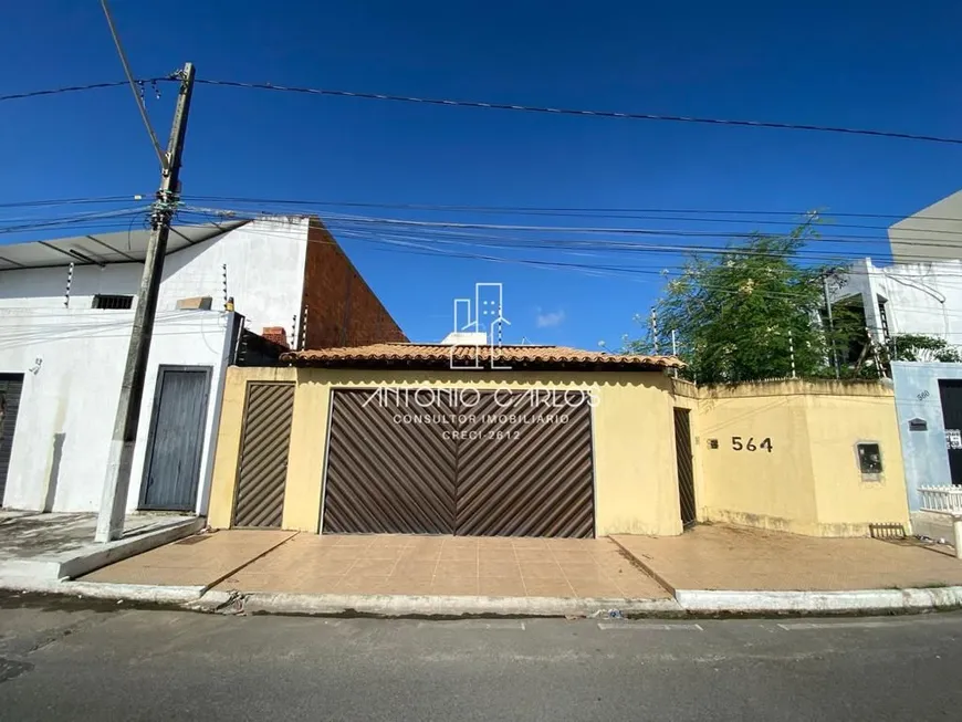 Foto 1 de Casa com 3 Quartos à venda, 237m² em Coroa do Meio, Aracaju