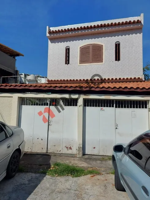 Foto 1 de Casa com 4 Quartos à venda, 269m² em Vila Kosmos, Rio de Janeiro